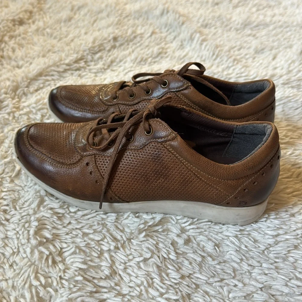 Roan Marin Sneaker Lace up Leather Womens Sneakers shoes size 7.5